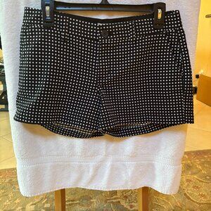 OLD NAVY SHORTS - SIZE 4